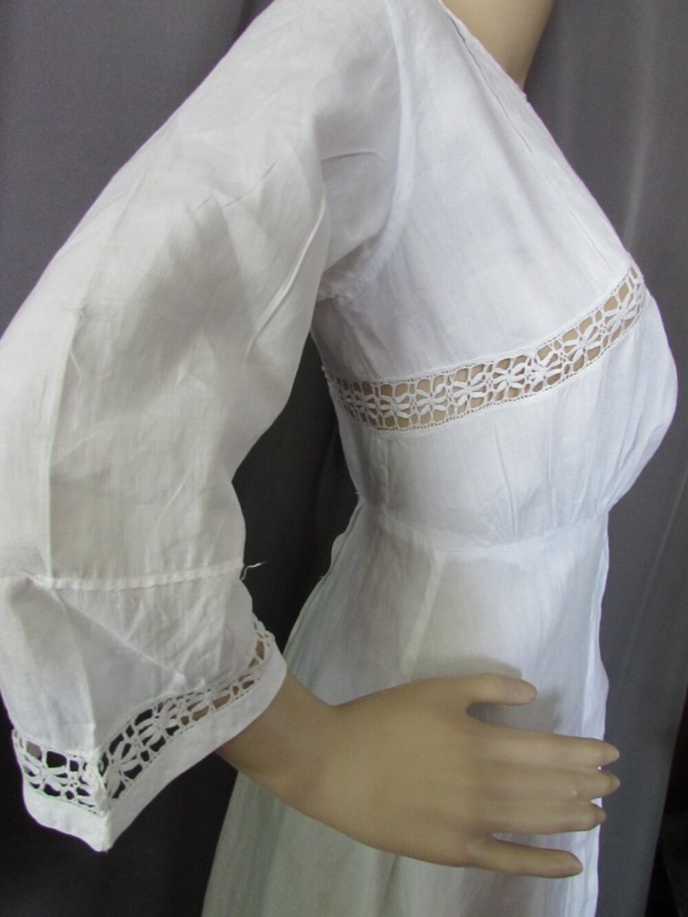 Edwardian Era White Cotton Day Dress - Picture 3 of 11